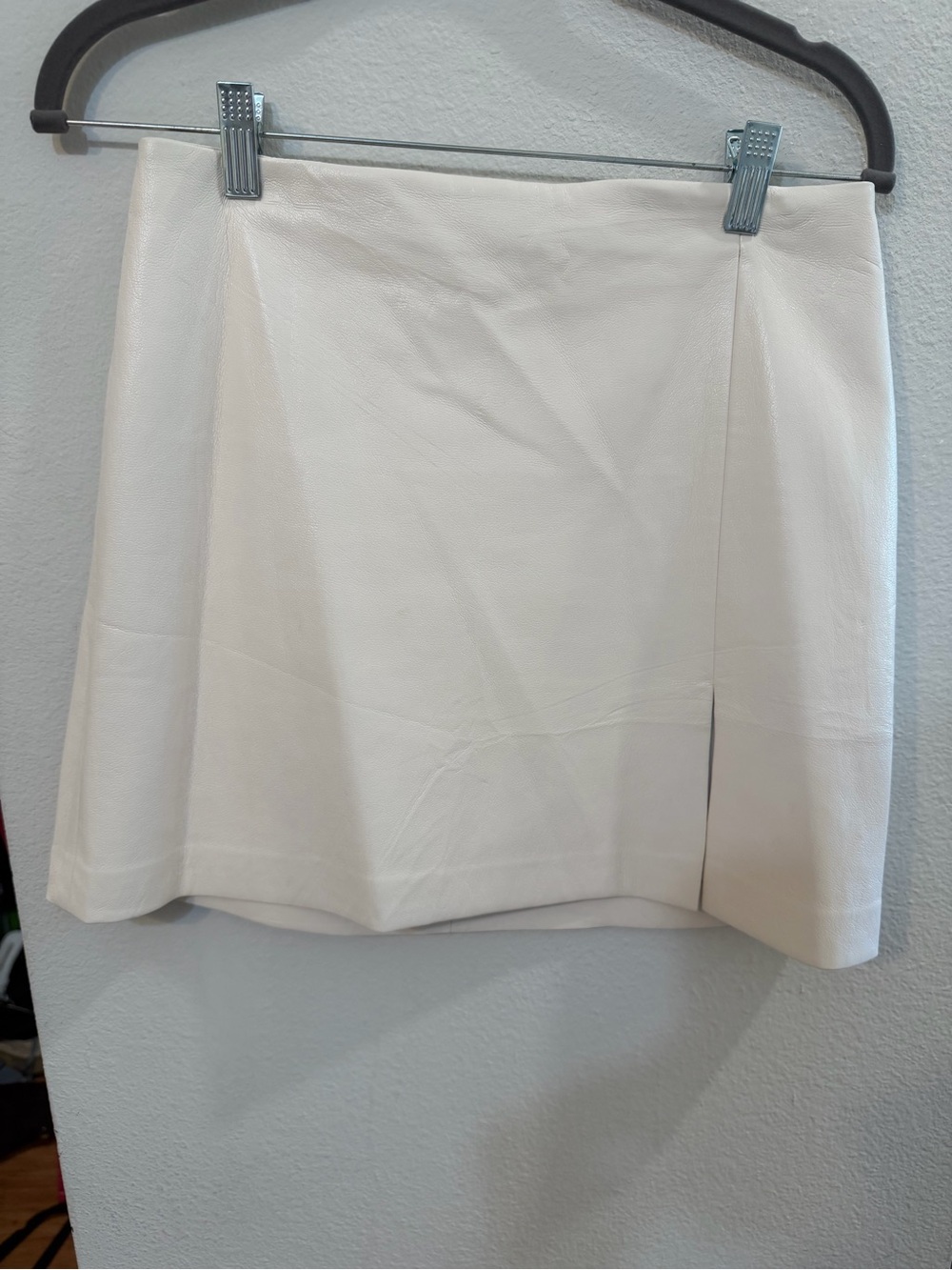 Worn once! Aritzia/Sunday Best Cream A-Line Mini Skirt